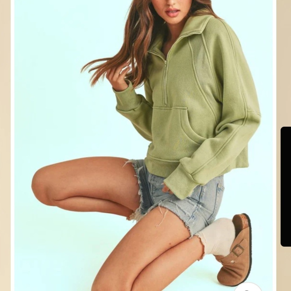 NWT Aemi + Co Funnel Neck Half Zip Sage Green Sweatshirt